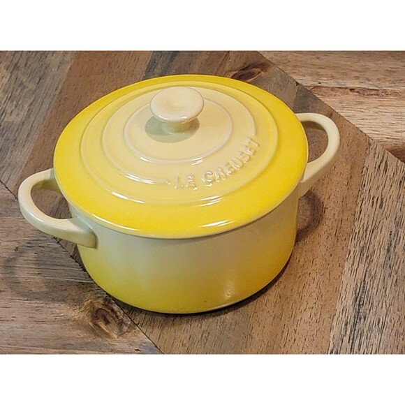 Le Creuset Stoneware Baking Mini Cocotte Ramekin 8oz Sunflower Yellow Set of 2 - Picture 3 of 4
